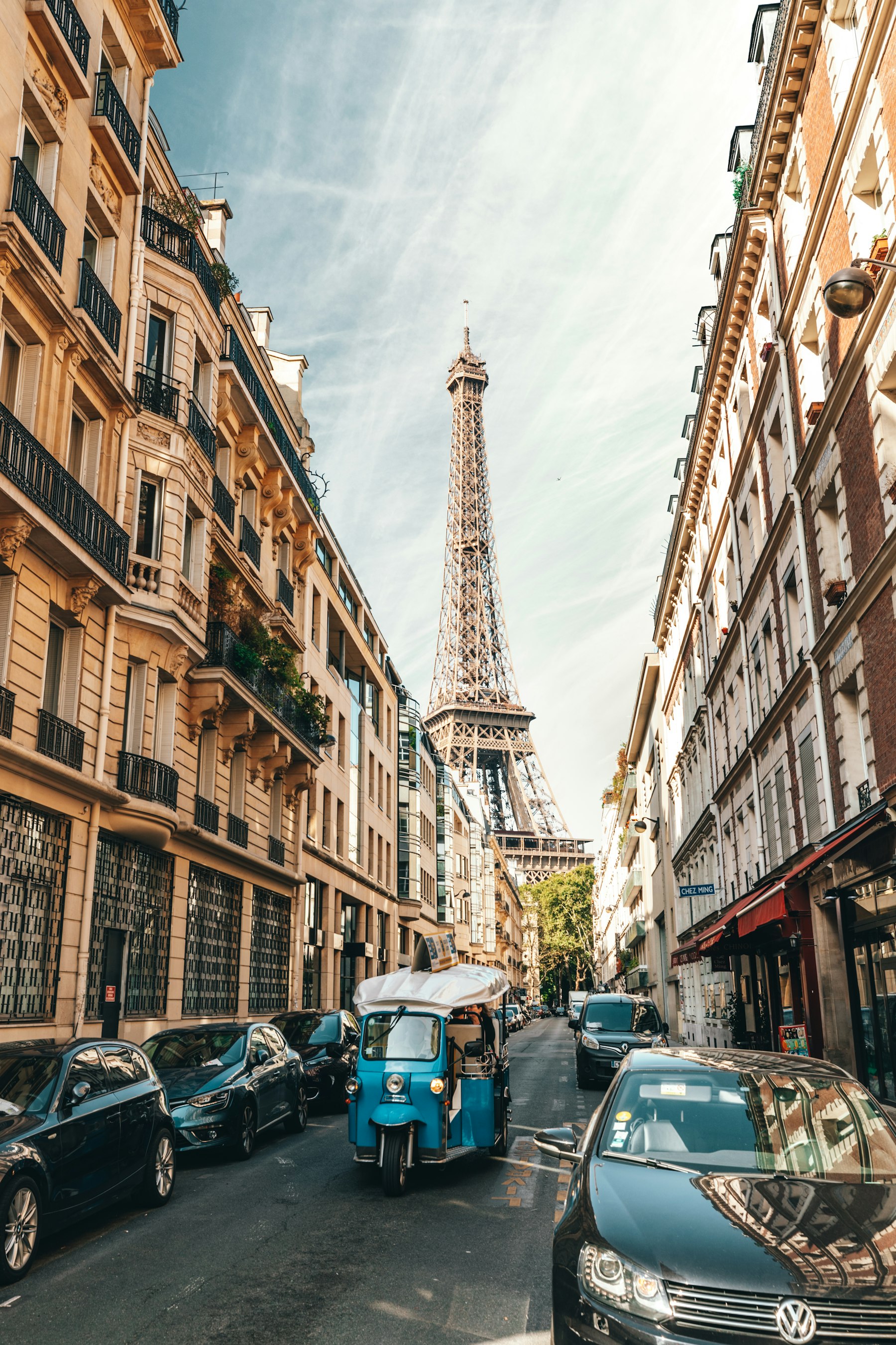 Rue de Paris avec la Tour Eiffel